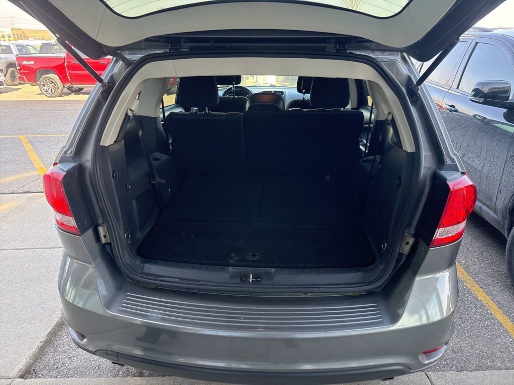 Used 2012 Dodge Journey SXT w/ Flexible Seating Group FWD image 17