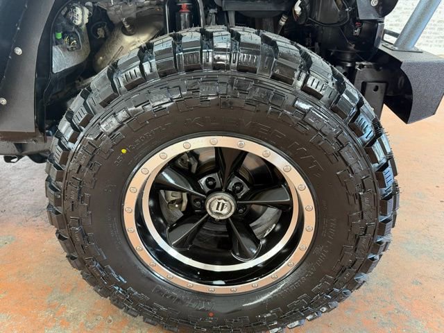 Used 2017 Jeep Wrangler Unlimited Rubicon w/ Connectivity Group AWD/4WD image 6