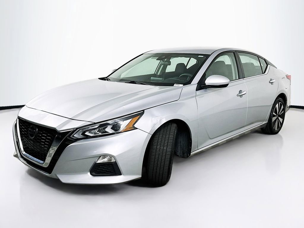 Used 2021 Nissan Altima 2.5 SV image 2
