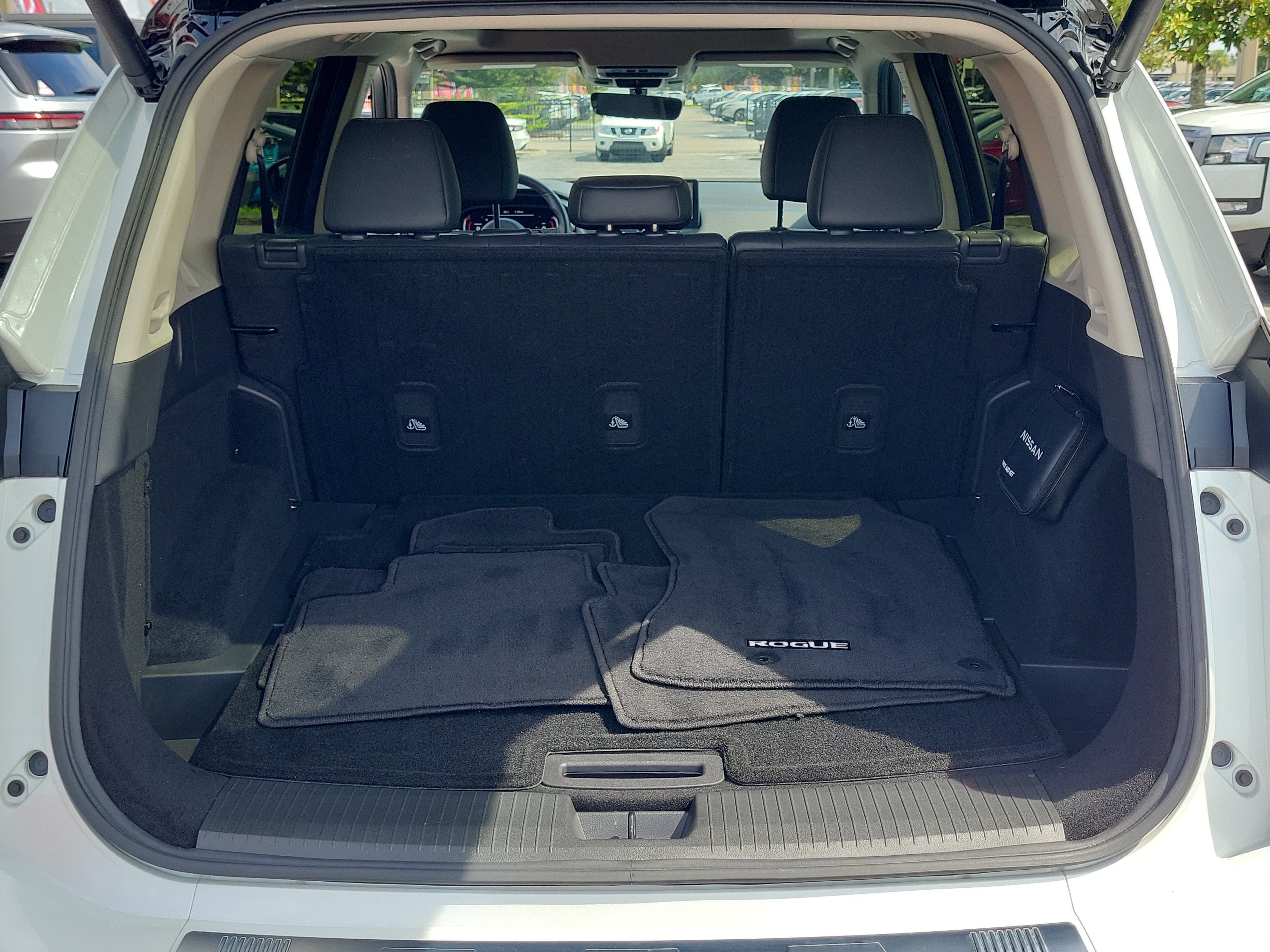 Certified 2024 Nissan Rogue SL w/ SL Premium Package FWD image 7