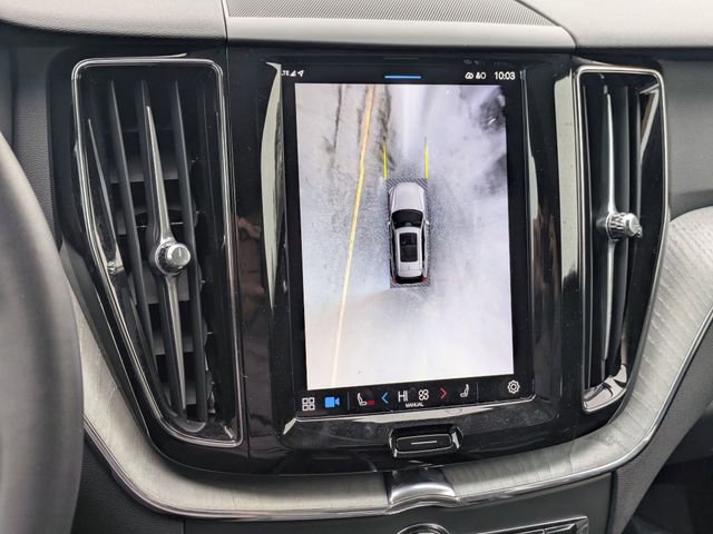 Used 2025 Volvo XC60 B5 Plus image 21