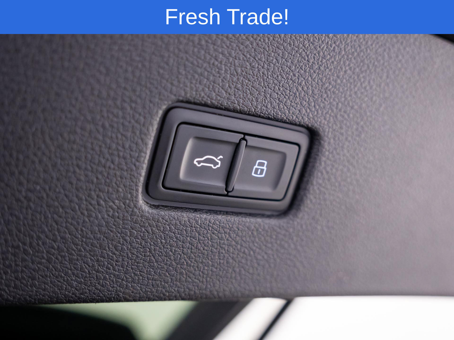Used 2022 Audi Q8 Prestige w/ Prestige Package AWD/4WD image 30