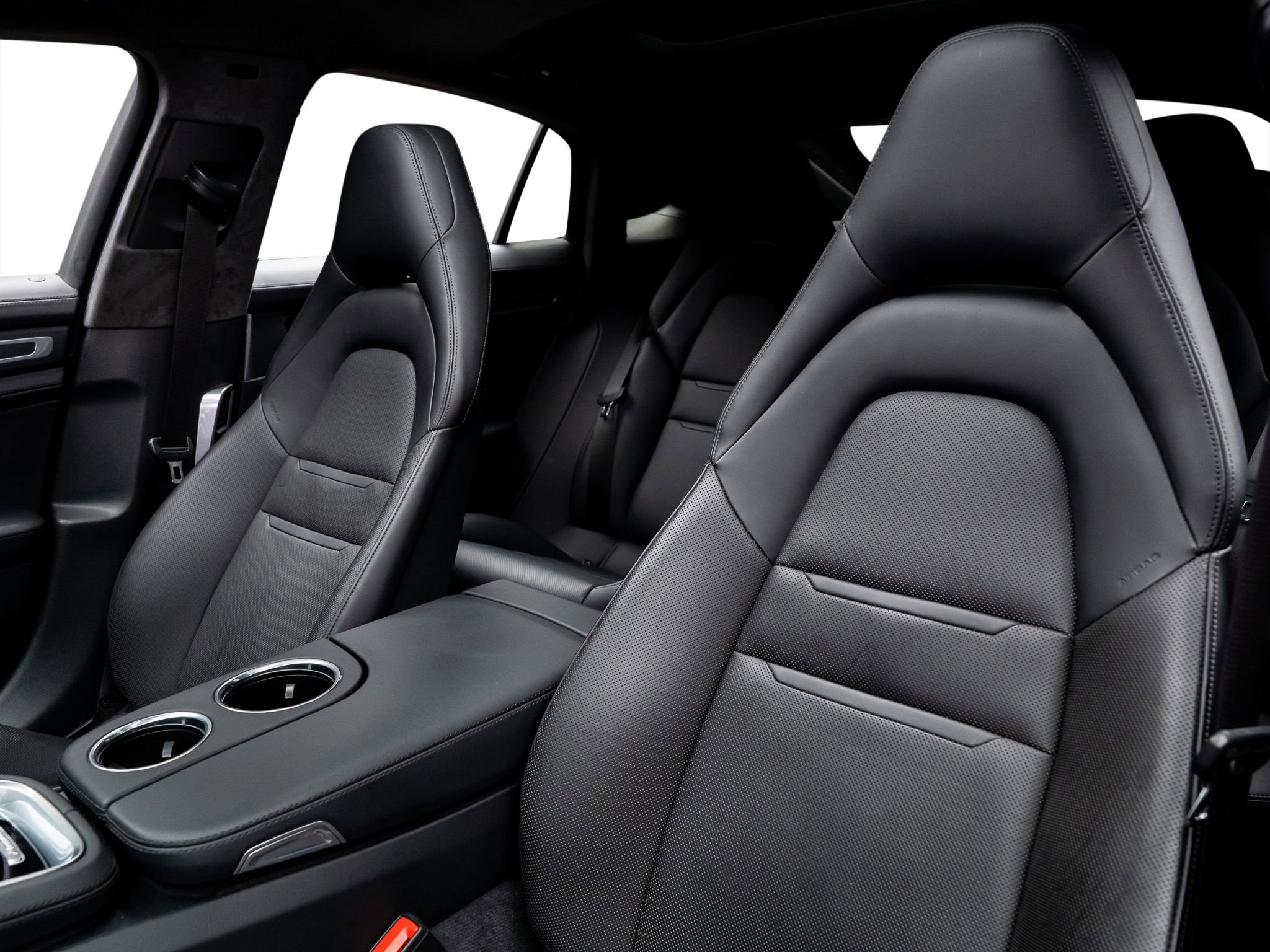 Used 2019 Porsche Panamera GTS w/ Assistance Package image 32