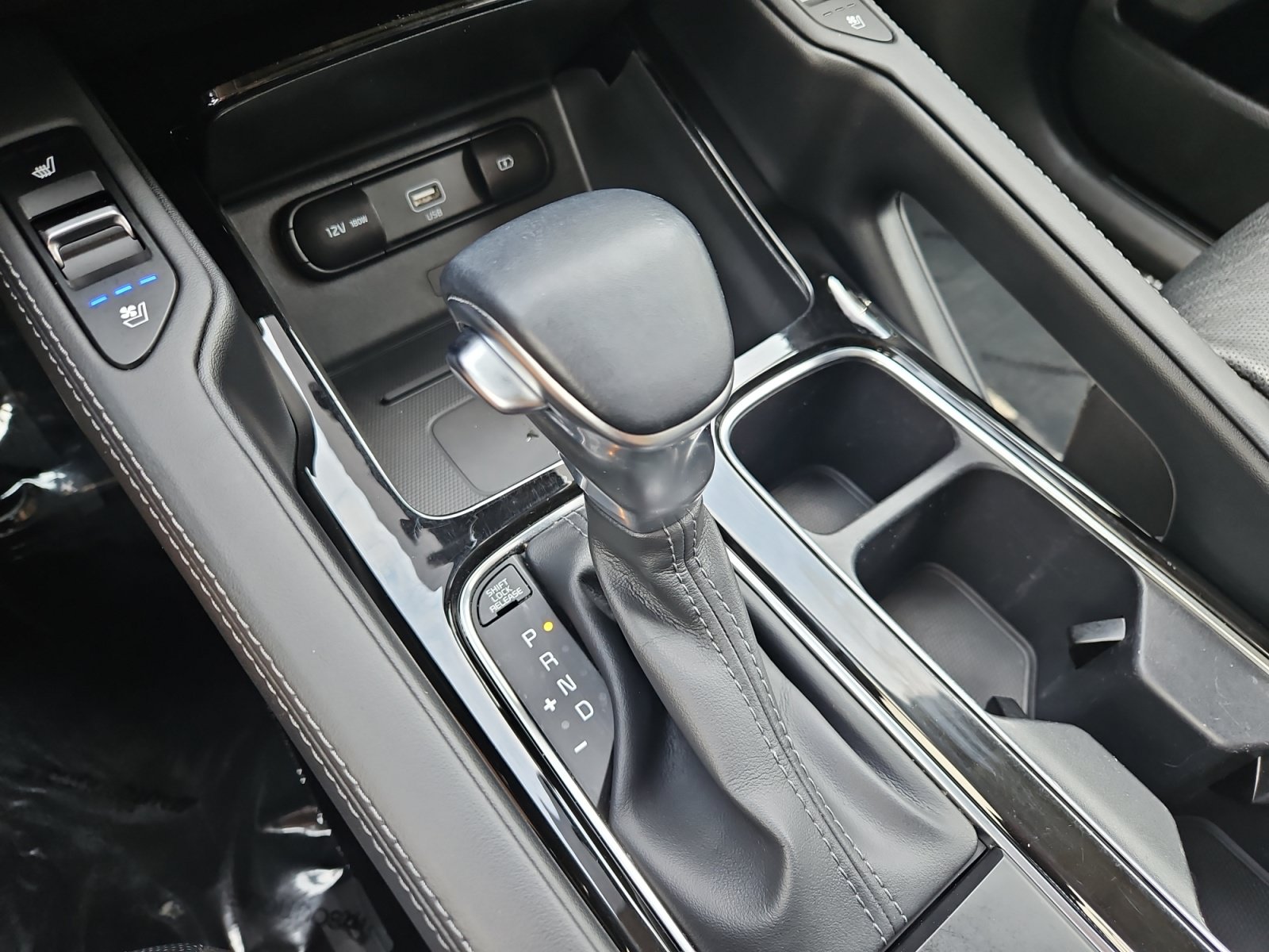 Used 2020 Kia Telluride EX w/ EX Premium Package FWD image 24