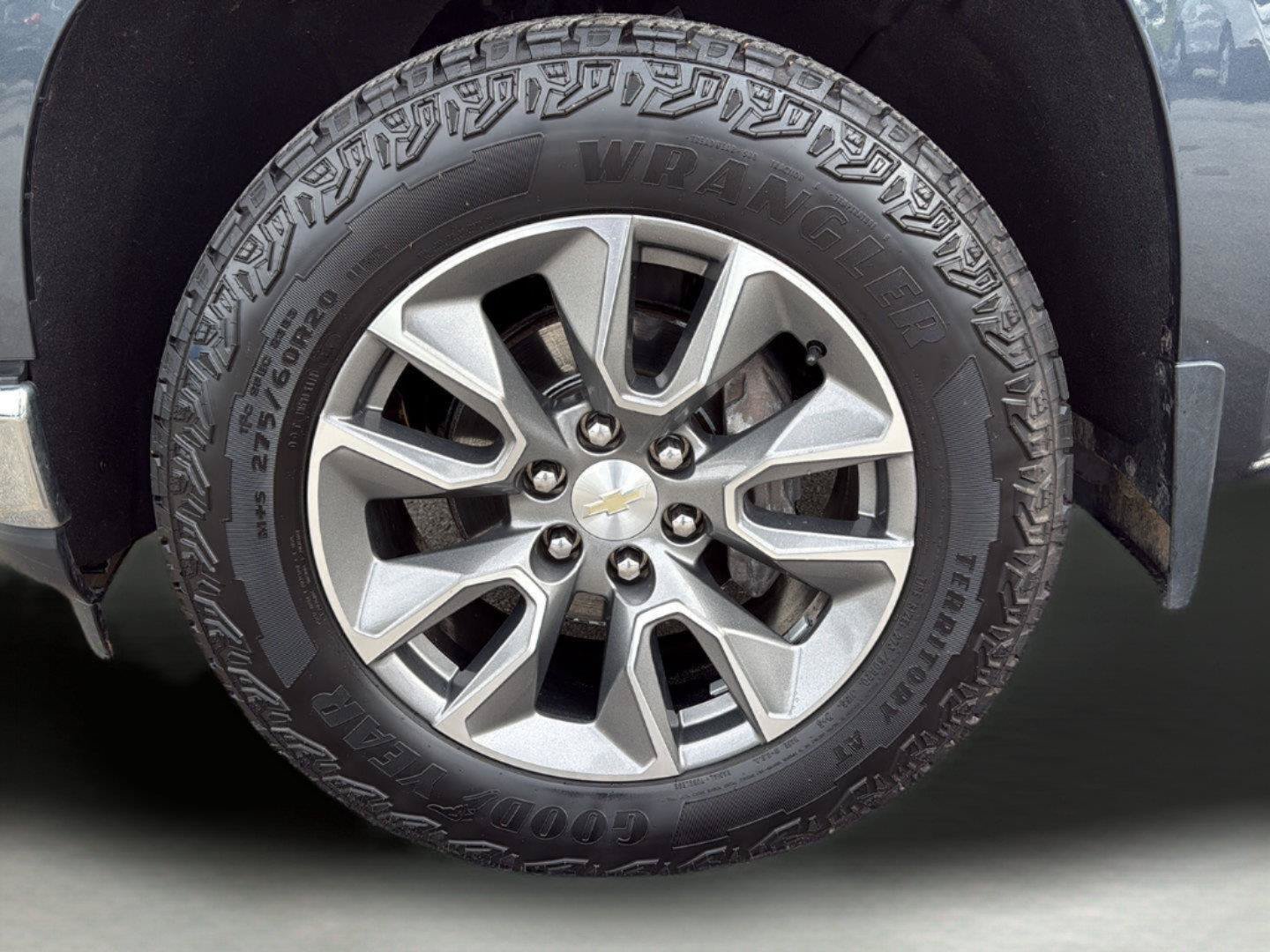 Used 2022 Chevrolet Silverado 1500 LT AWD/4WD image 28