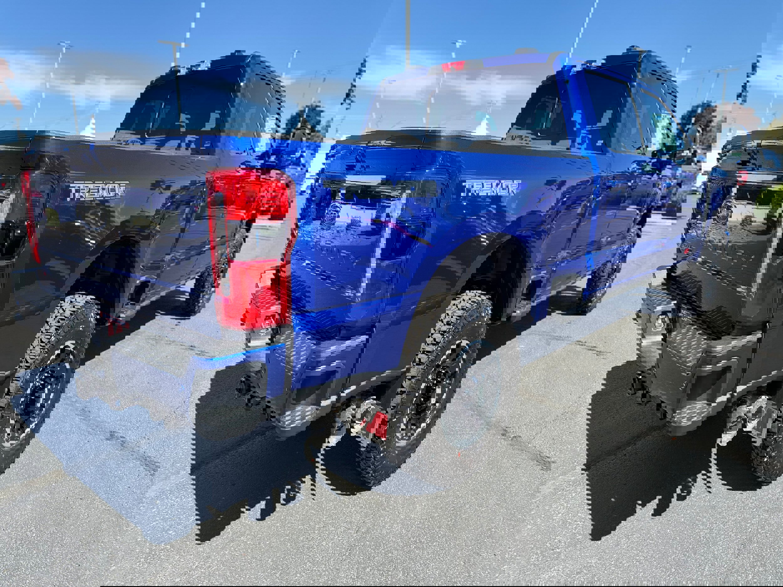 New 2026 Ford F350 Lariat w/ Tremor Off-Road Package image 4