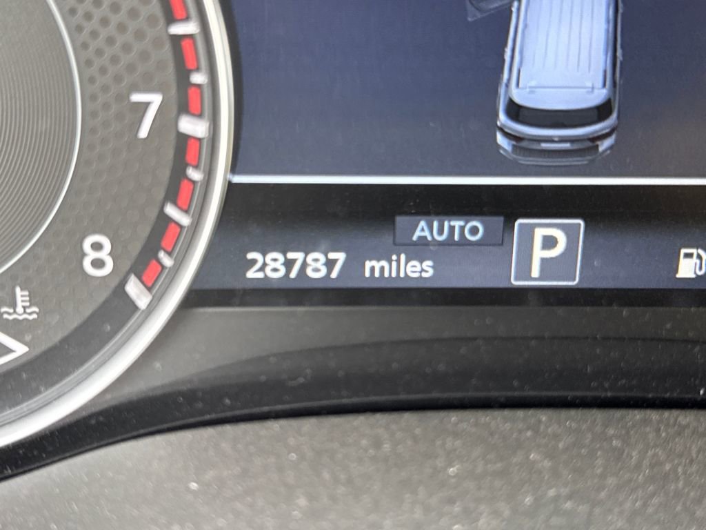 Used 2024 Nissan Armada SL w/ Captain's Chairs Package image 23