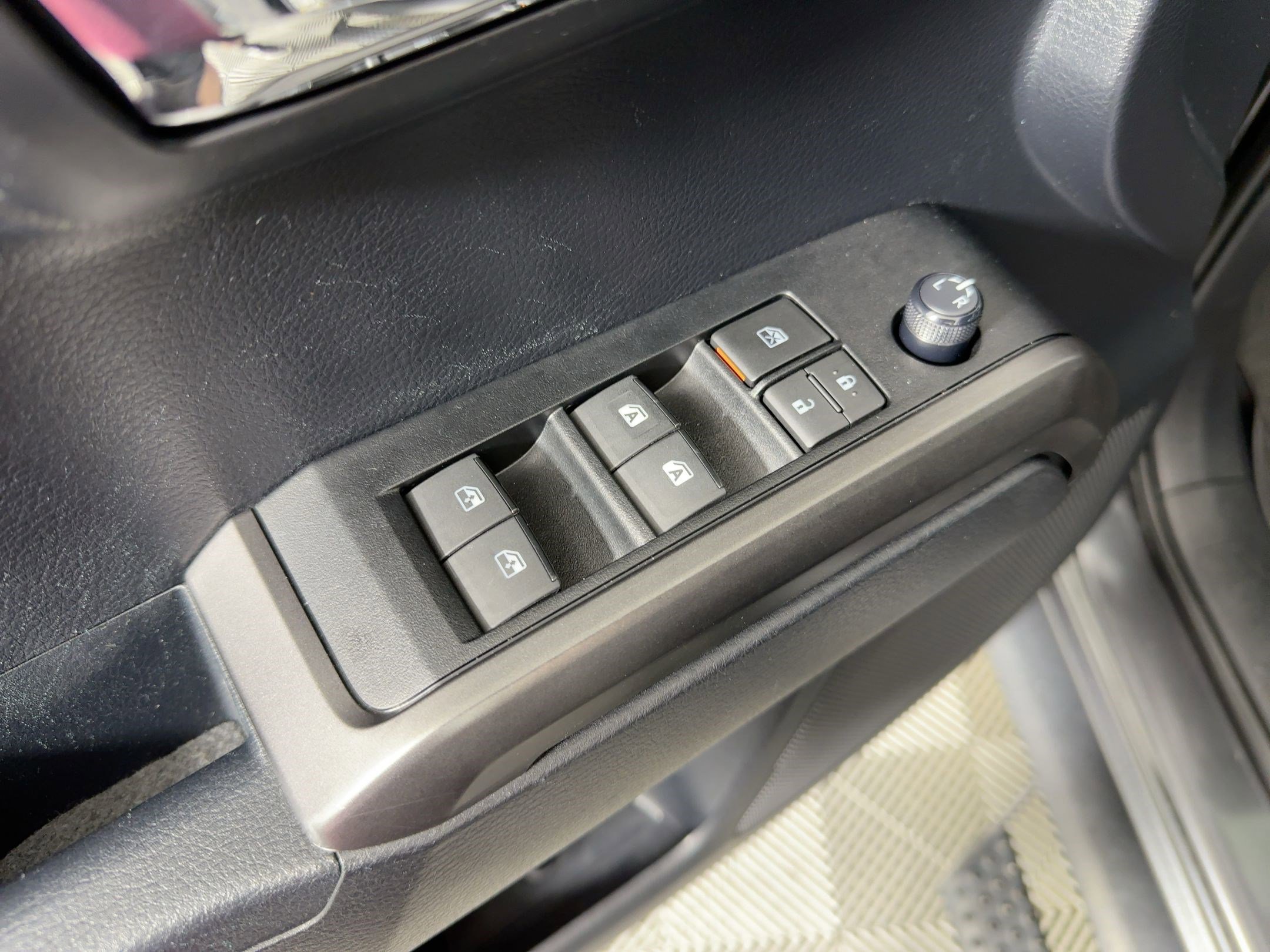 Used 2019 Toyota Tacoma TRD Sport image 10