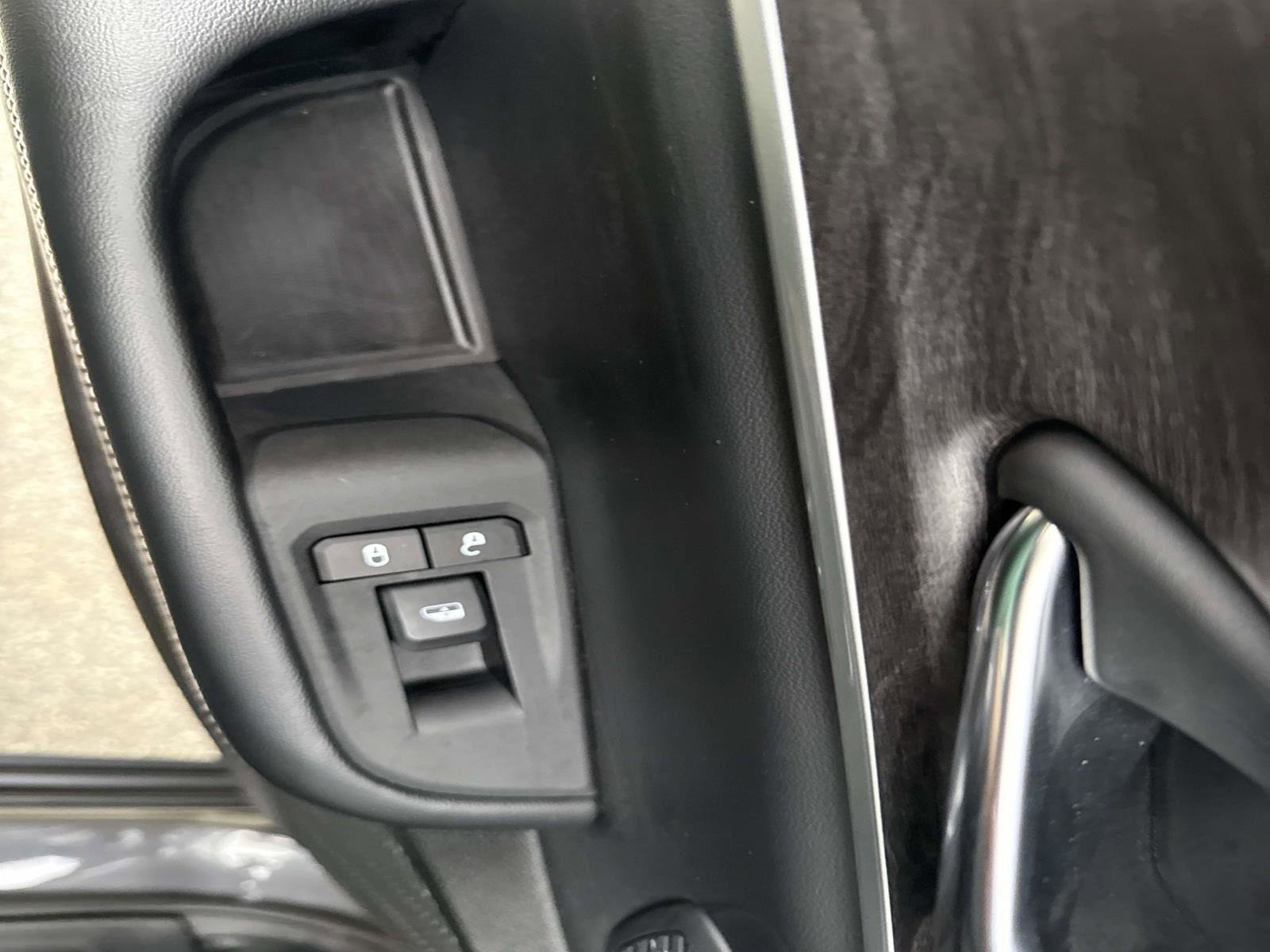 Used 2024 Jeep Grand Cherokee Limited 4xe image 12