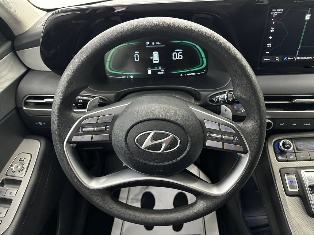 Used 2025 Hyundai Palisade SE FWD image 25
