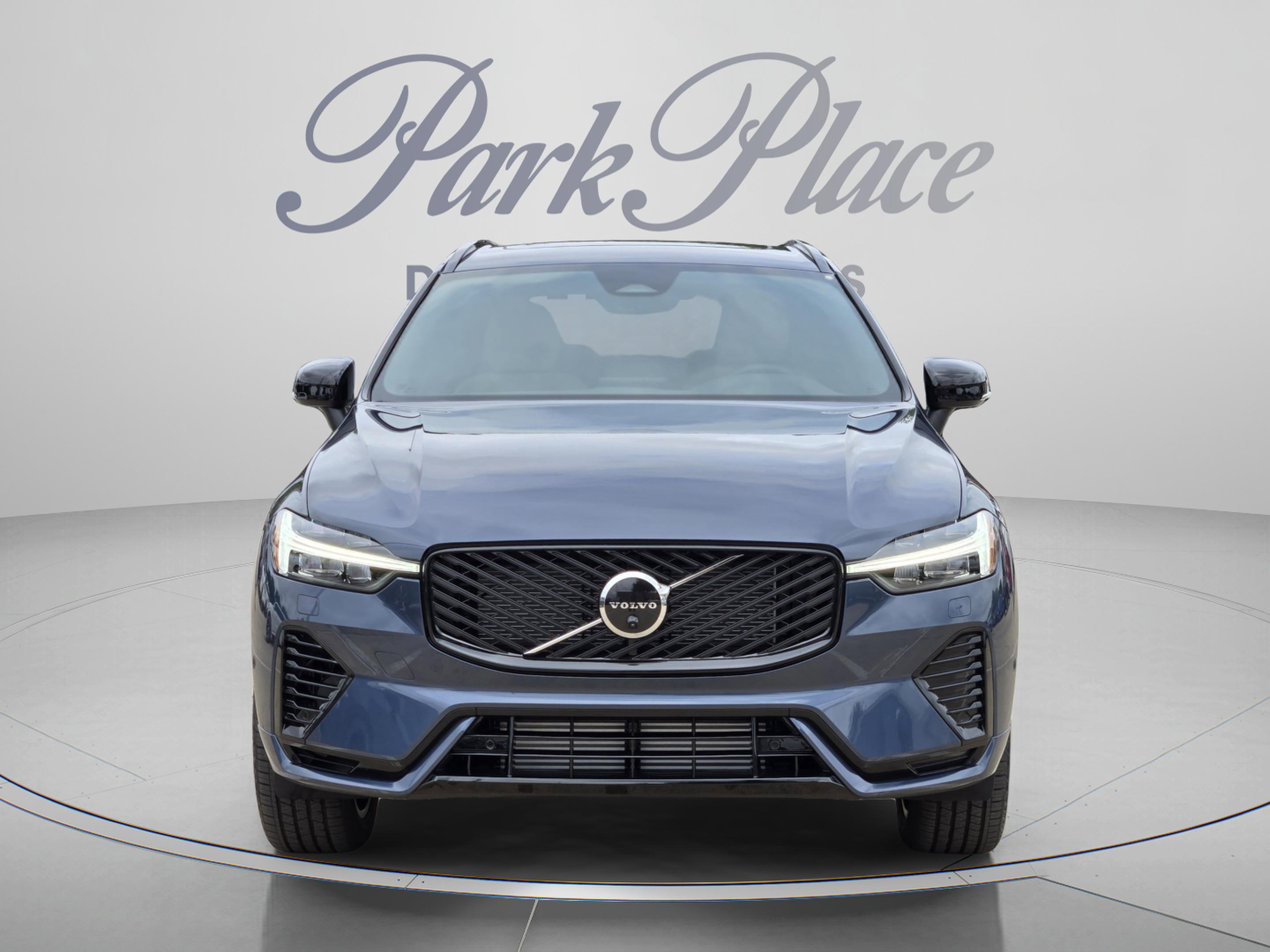 New 2026 Volvo XC60 T8 Plus w/ Protection Package Premier AWD/4WD image 9