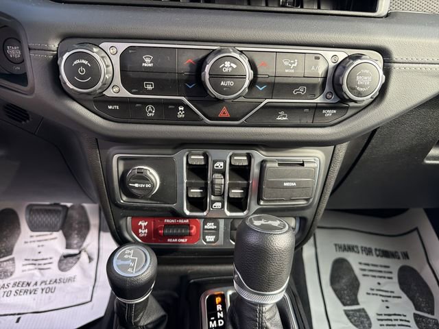 Used 2025 Jeep Wrangler Unlimited Rubicon AWD/4WD image 22