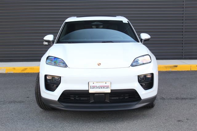 New 2026 Porsche Macan 4 Electric image 11