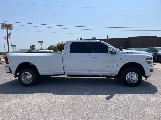 Used 2026 RAM 3500 Laramie AWD/4WD image 4