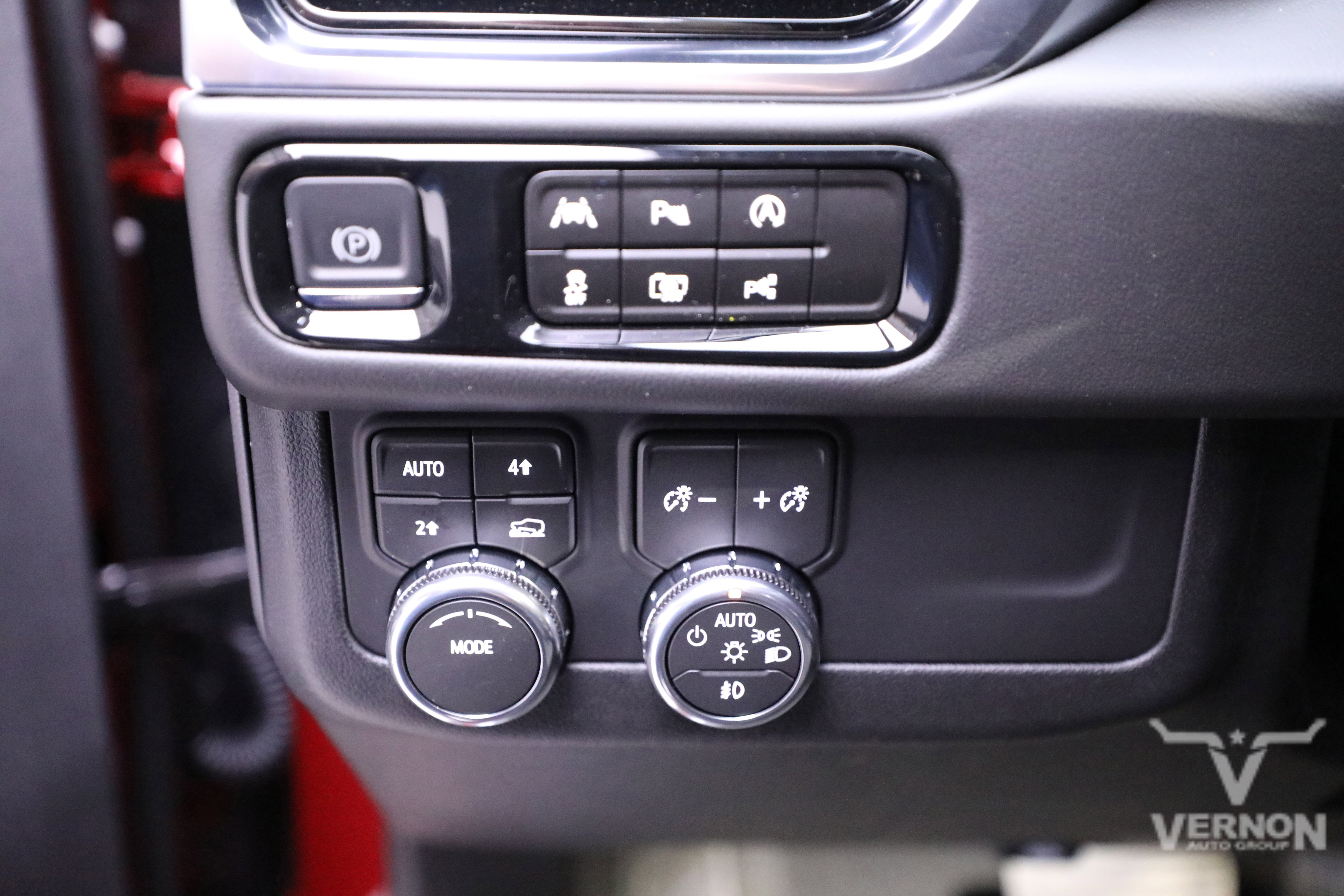 New 2026 GMC Yukon Elevation image 16