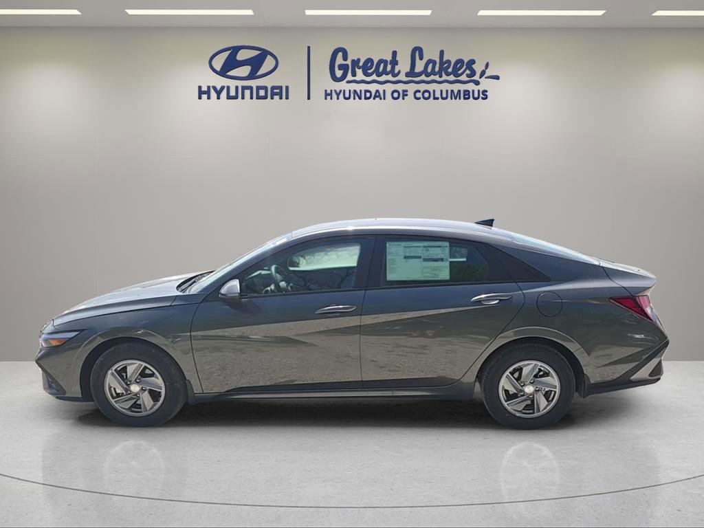 New 2026 Hyundai Elantra SE FWD image 4