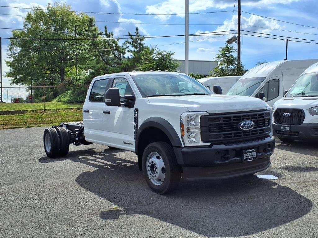 New 2026 Ford F550 4x4 Crew Cab image 1