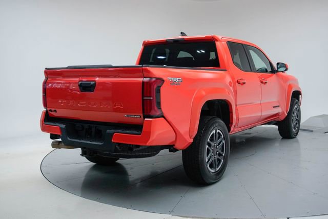 Used 2024 Toyota Tacoma TRD Sport AWD/4WD image 5