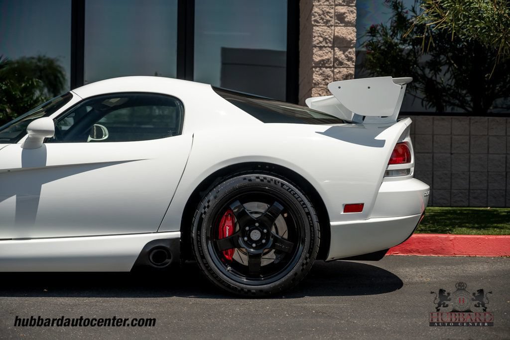 Used 2009 Dodge Viper ACR RWD image 35