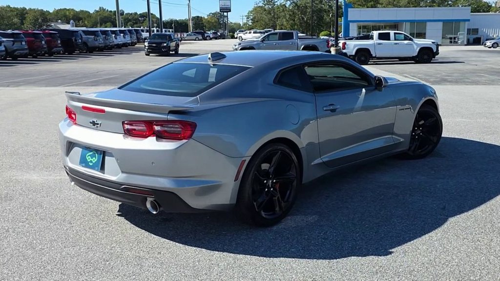 Used 2024 Chevrolet Camaro LT RWD image 8