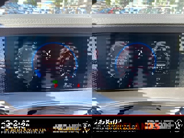 New 2025 Volkswagen Tiguan SE image 32