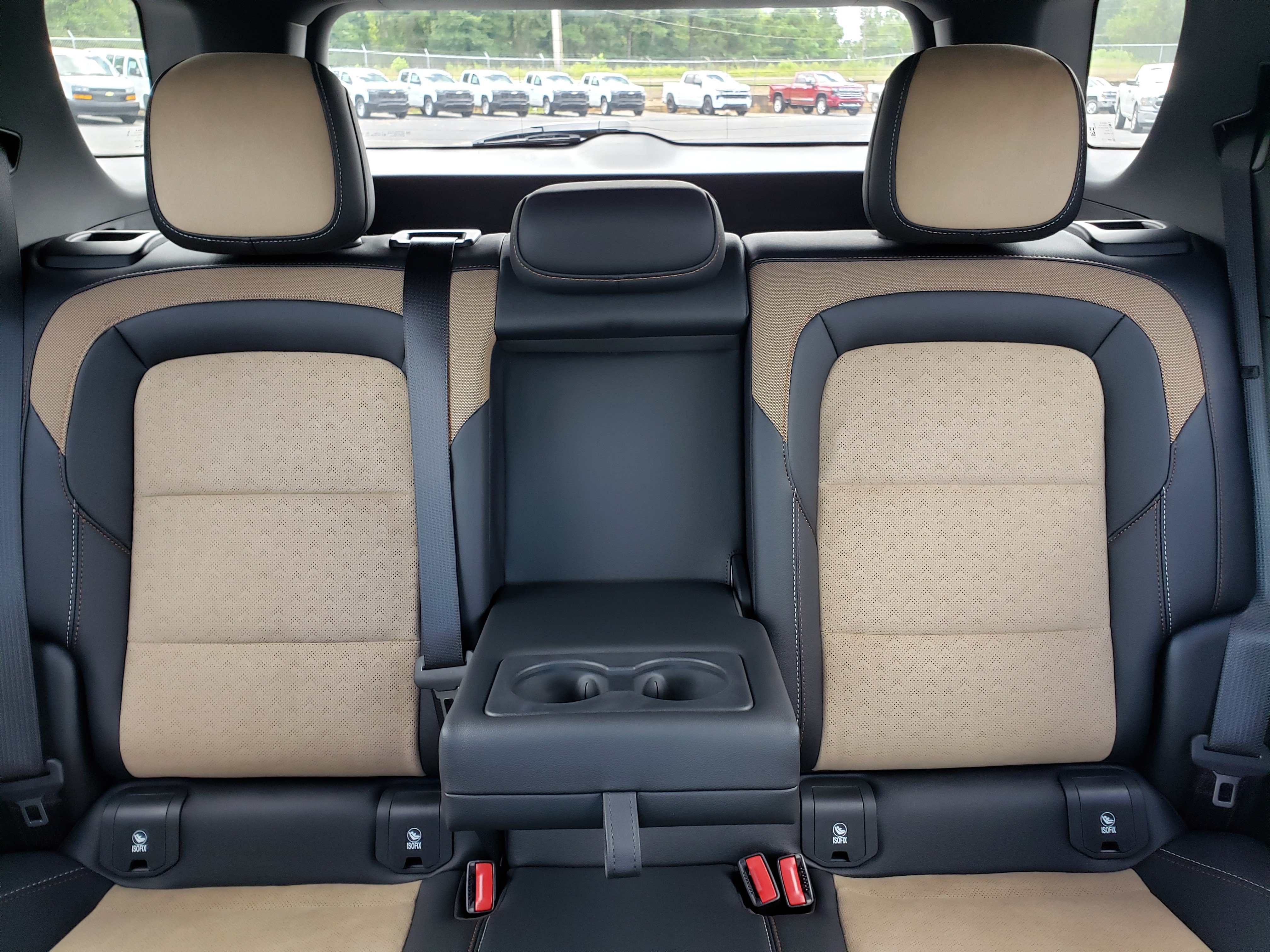 New 2026 Chevrolet Equinox ACTIV w/ Convenience Package III FWD image 33