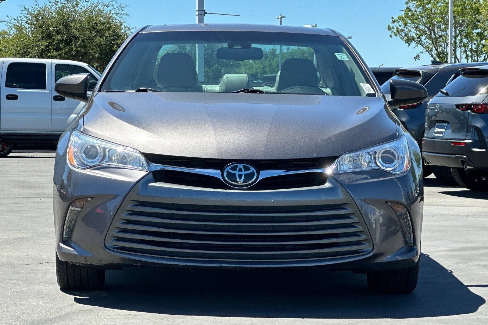 Used 2017 Toyota Camry XLE w/ Moonroof Package FWD image 10