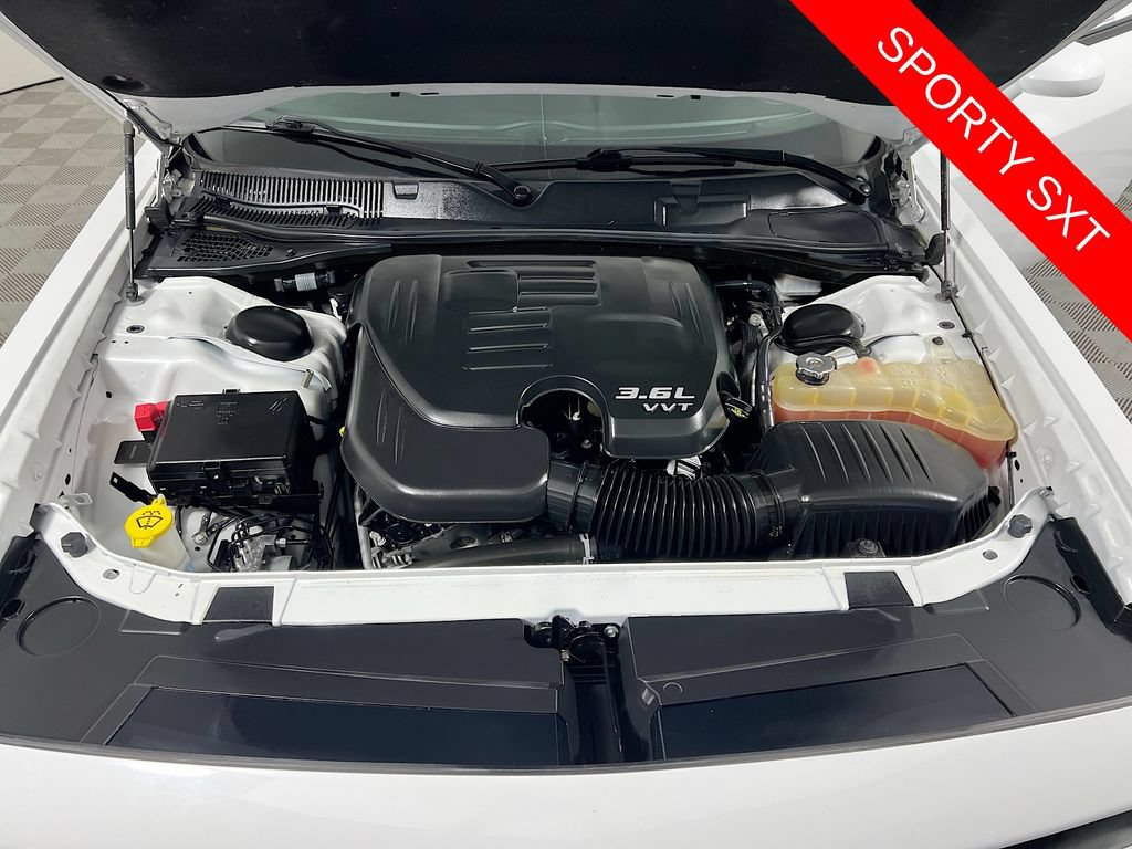 Used 2019 Dodge Challenger SXT RWD image 29