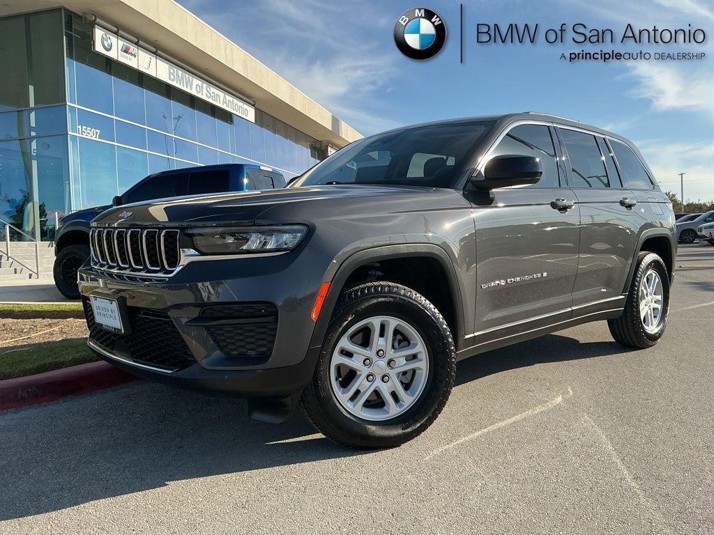 Used 2023 Jeep Grand Cherokee Laredo
