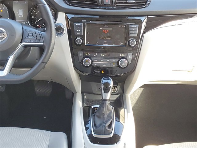 Certified 2022 Nissan Rogue Sport SV image 30