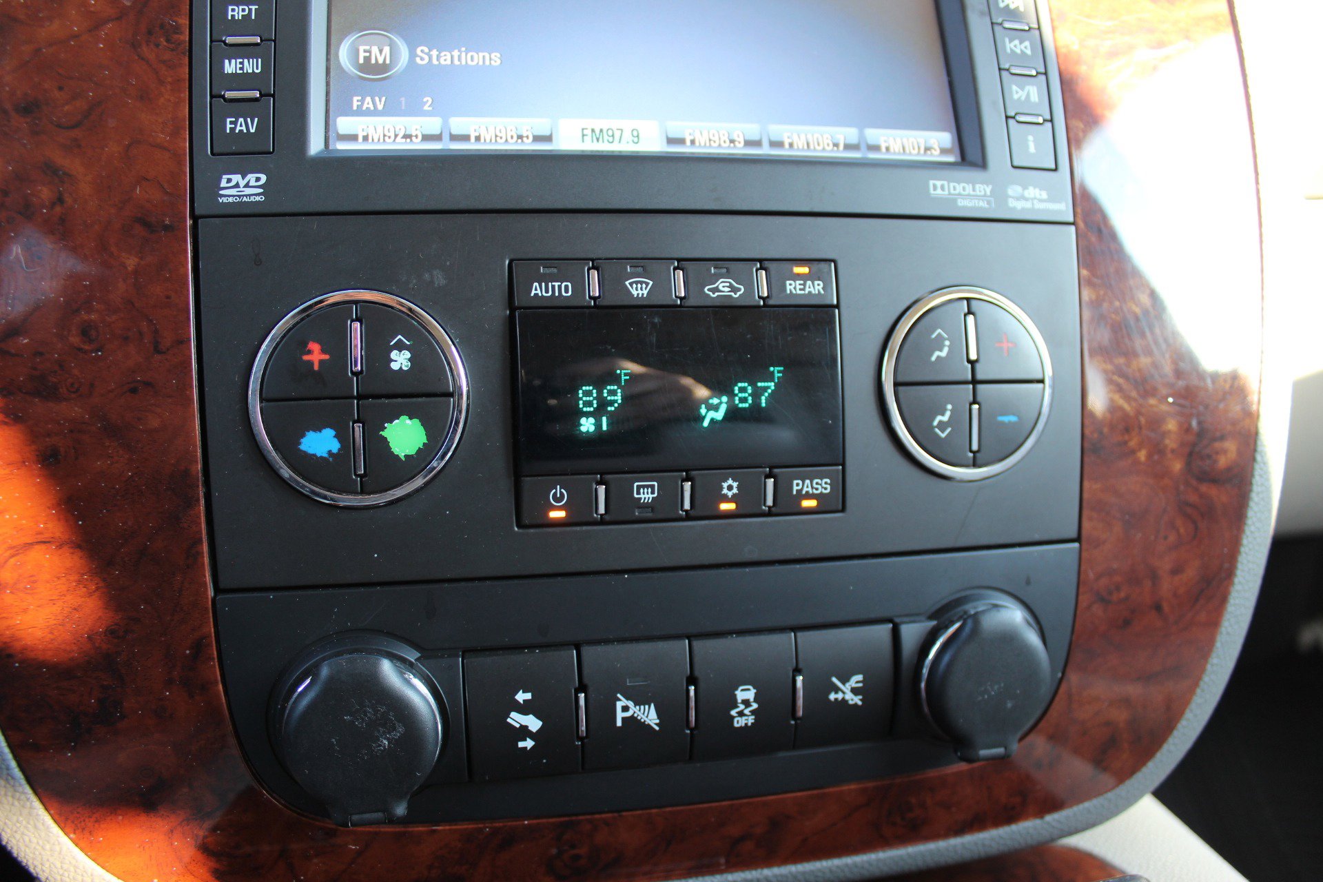 Used 2013 Chevrolet Tahoe LTZ image 30