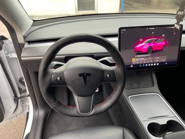 Used 2023 Tesla Model Y Performance AWD/4WD image 13