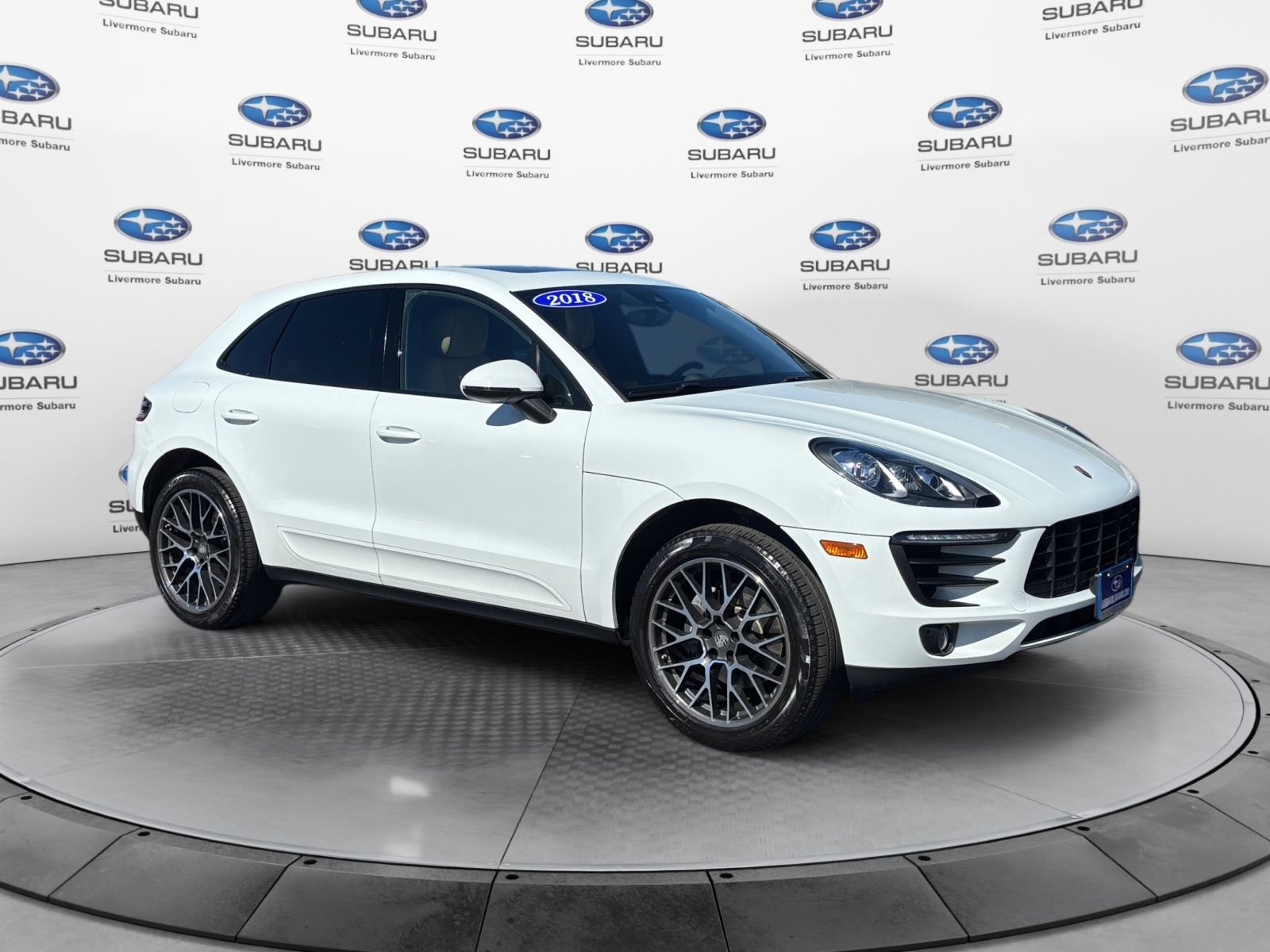 Used 2018 Porsche Macan AWD/4WD image 7