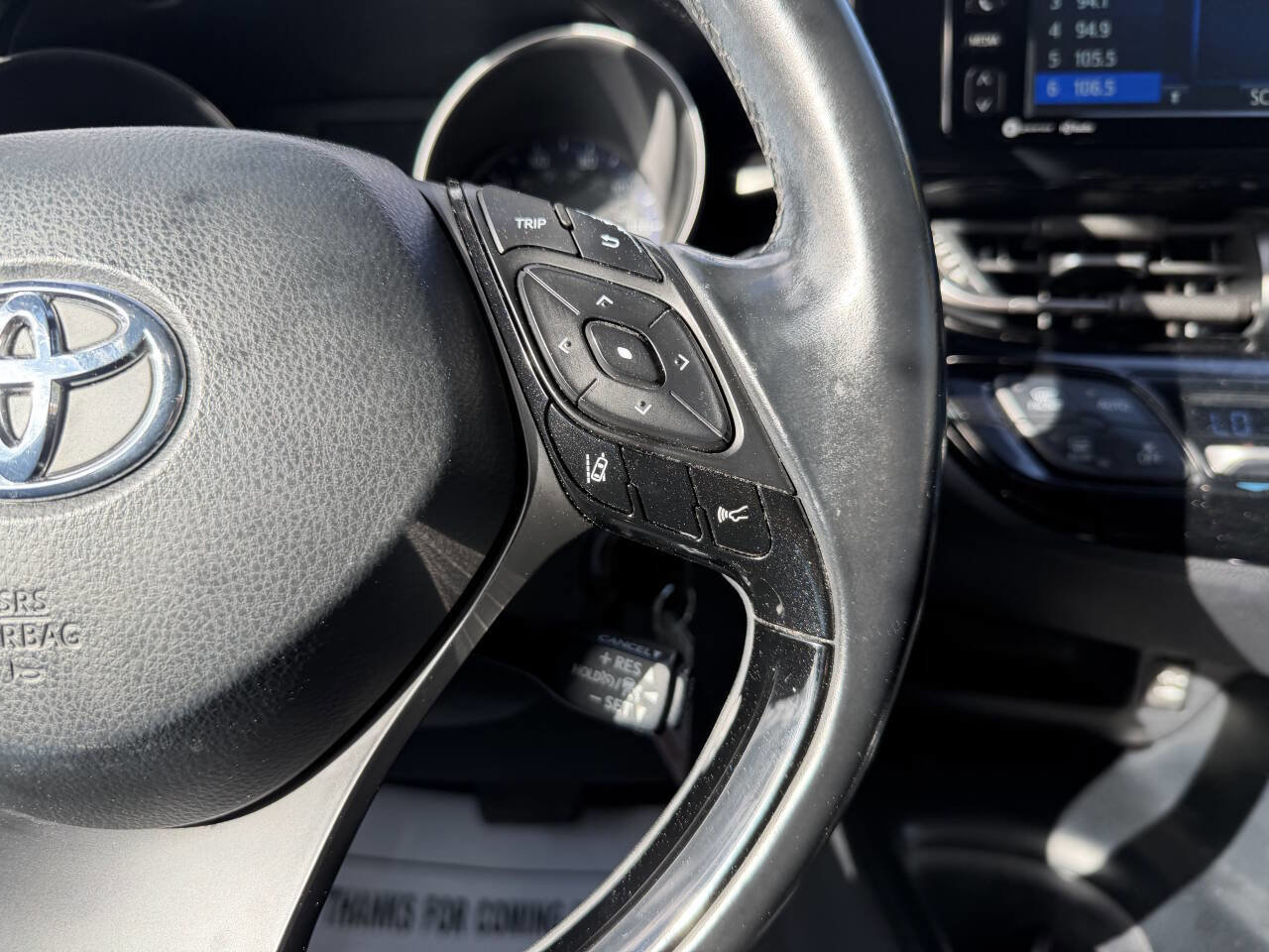 Used 2018 Toyota C-HR XLE FWD image 28