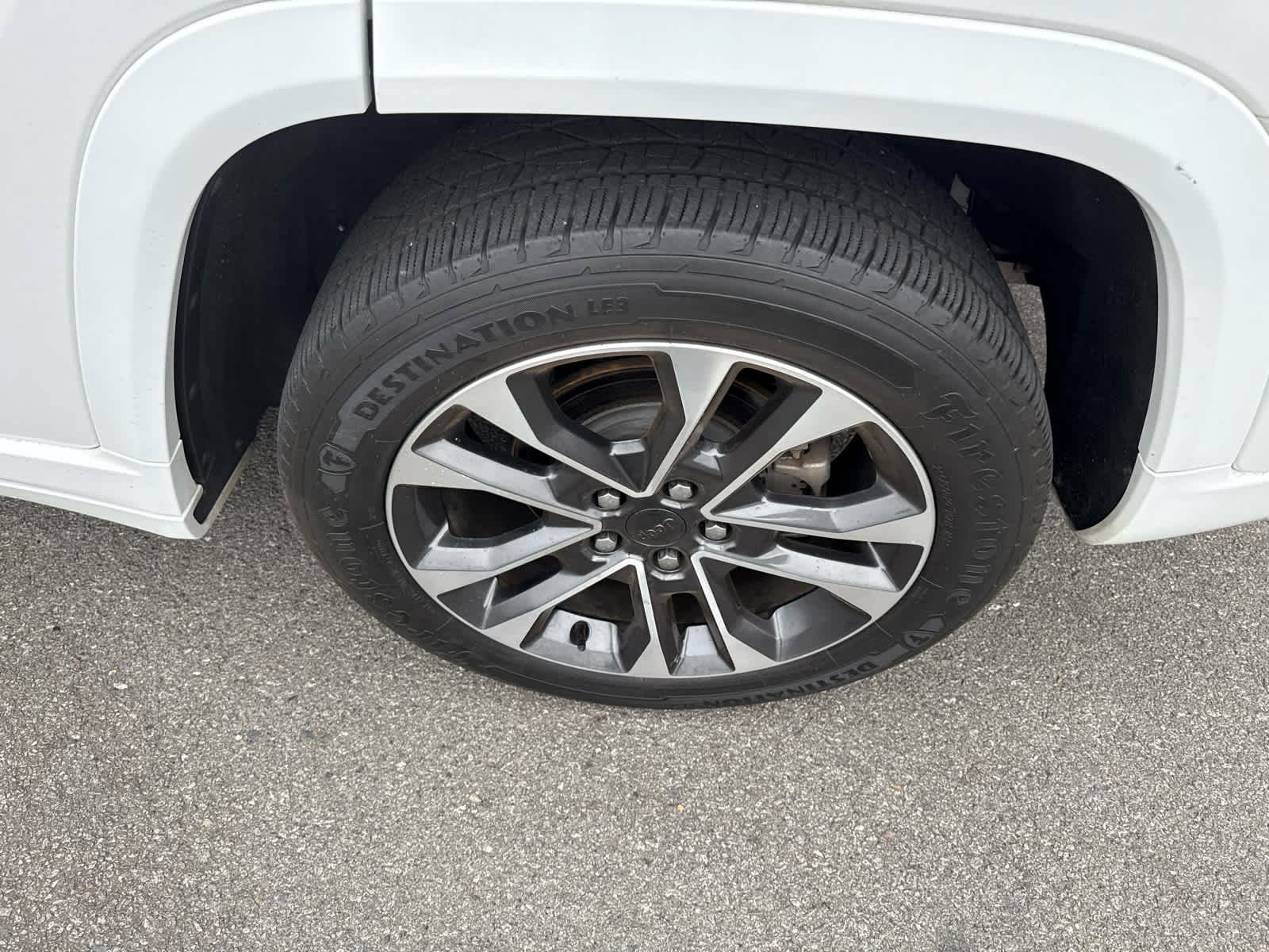 Used 2023 Jeep Grand Cherokee Overland w/ Luxury Tech Group IV image 5