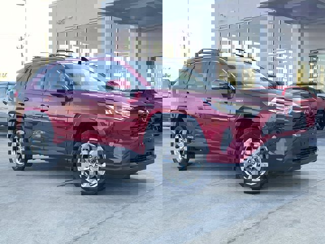 Used 2021 Toyota RAV4 XLE Premium w/ Carpet Mat Package (TMS) image 6