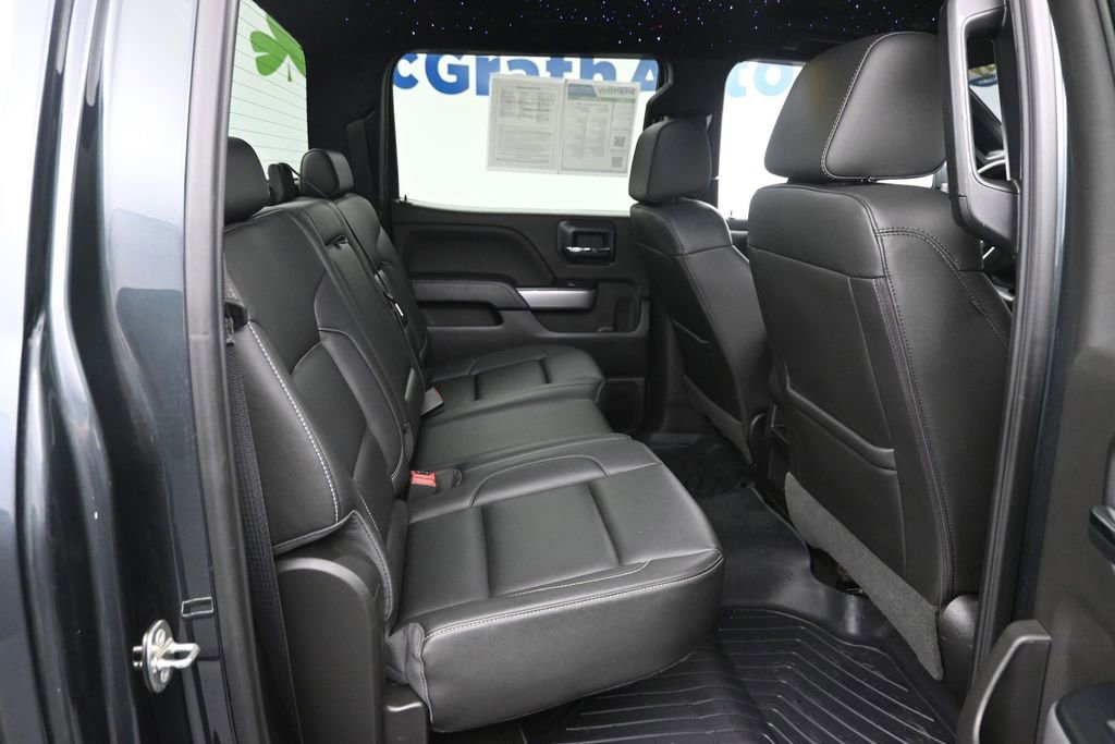 Used 2018 Chevrolet Silverado 1500 LT w/ All Star Edition AWD/4WD image 8