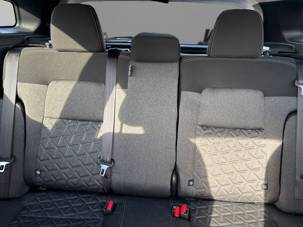 Certified 2025 Nissan Kicks SV image 18