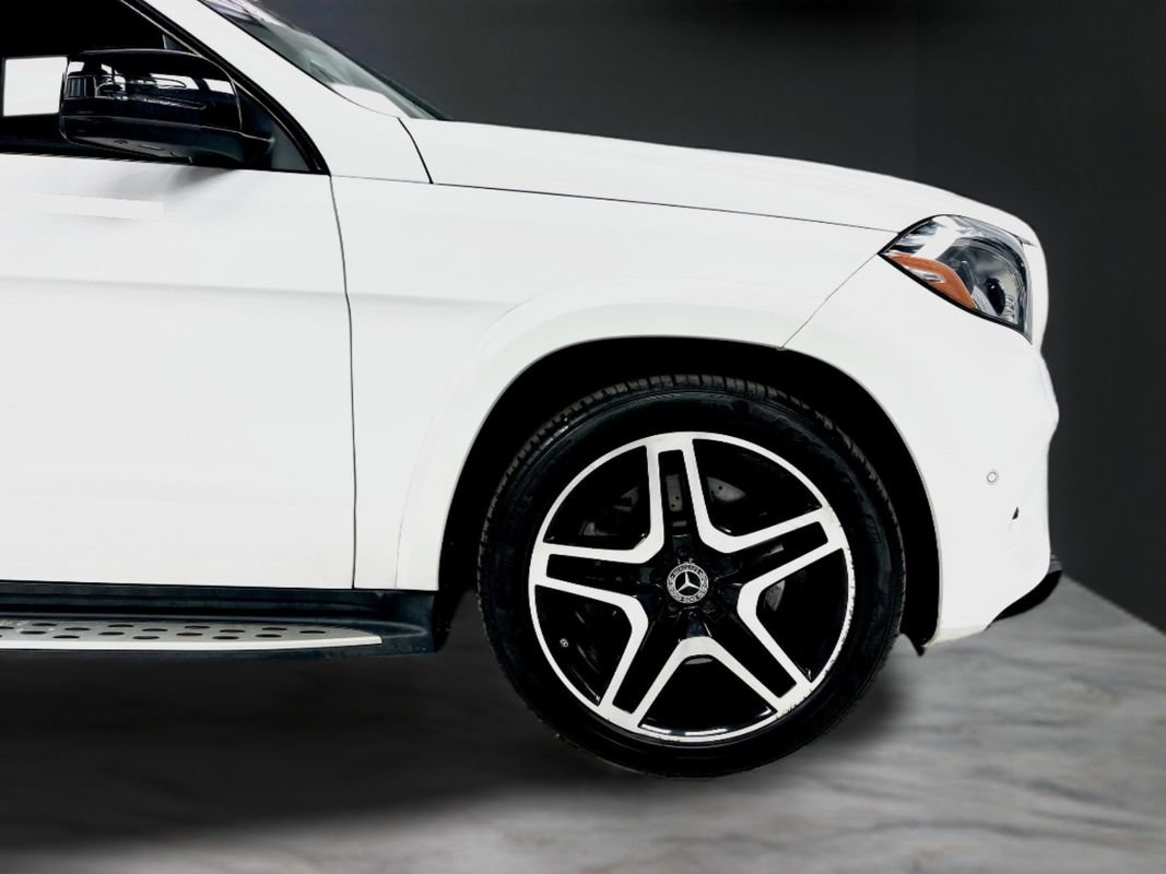 Used 2018 Mercedes-Benz GLS 550 4MATIC w/ Driver Assistance Package image 44
