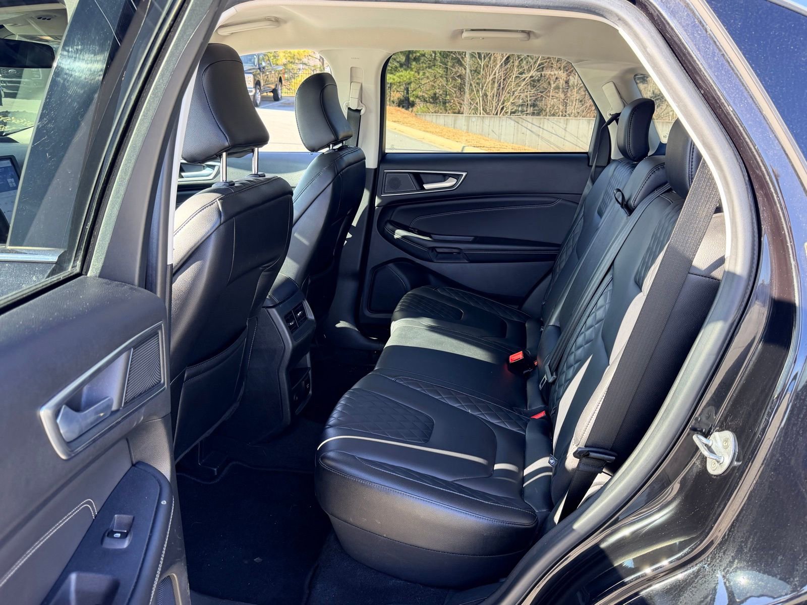 Used 2024 Ford Edge Titanium AWD/4WD image 18