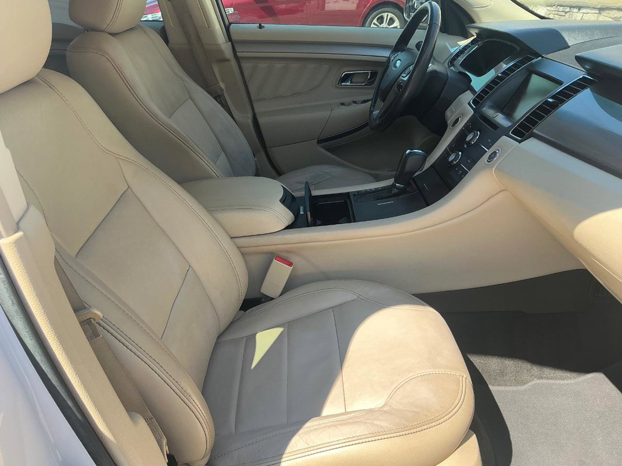 Used 2015 Ford Taurus SEL w/ Equipment Group 201A image 10