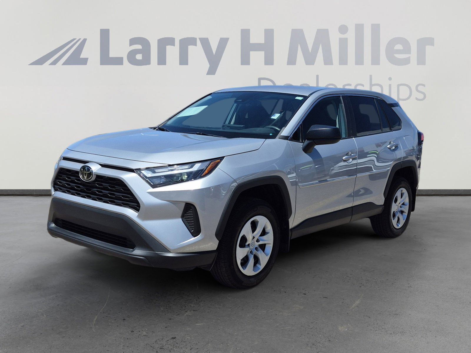 Certified 2023 Toyota RAV4 LE AWD/4WD image 1