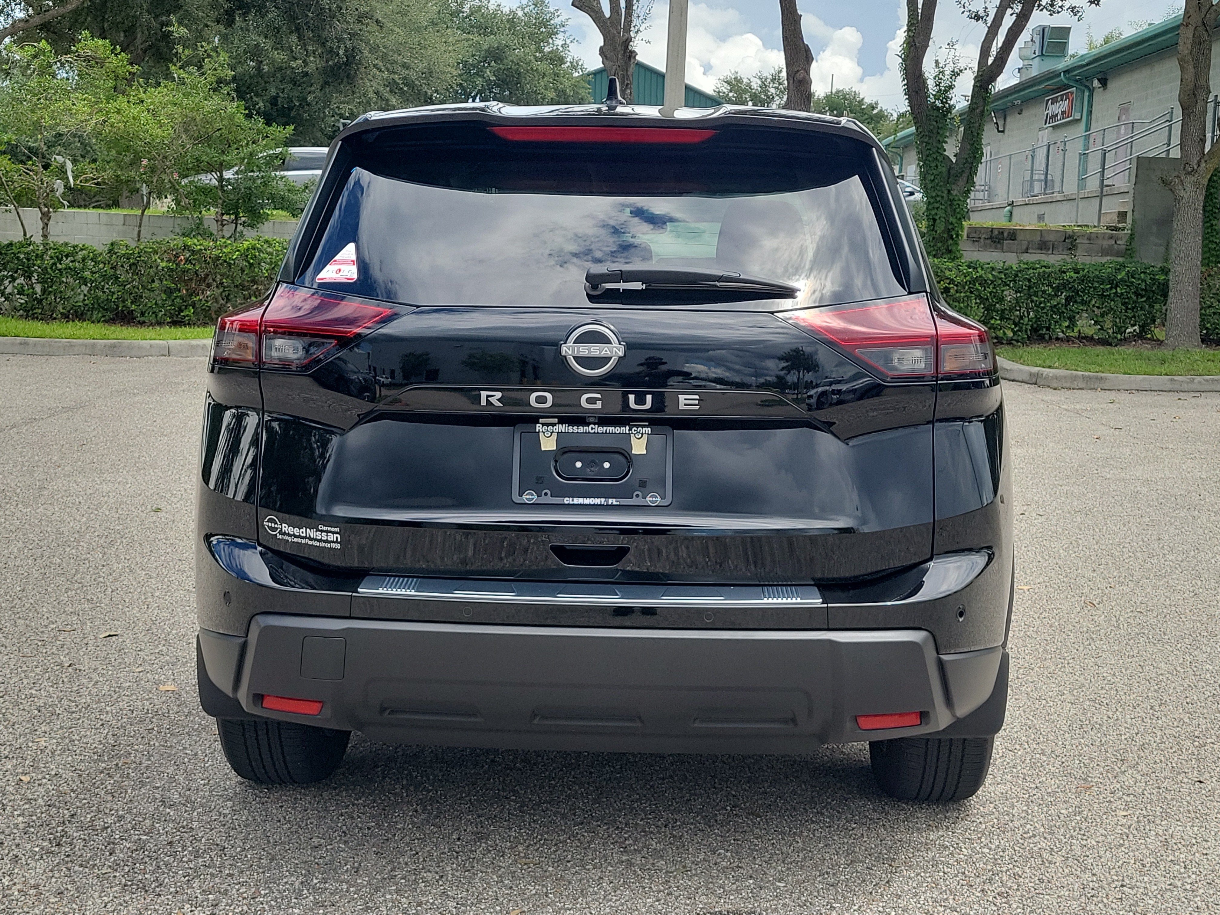 Certified 2026 Nissan Rogue SV w/ Cold Weather Package FWD image 7