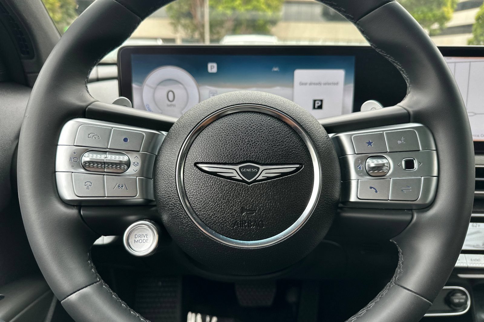 Used 2025 Genesis GV60 Advanced AWD/4WD image 28