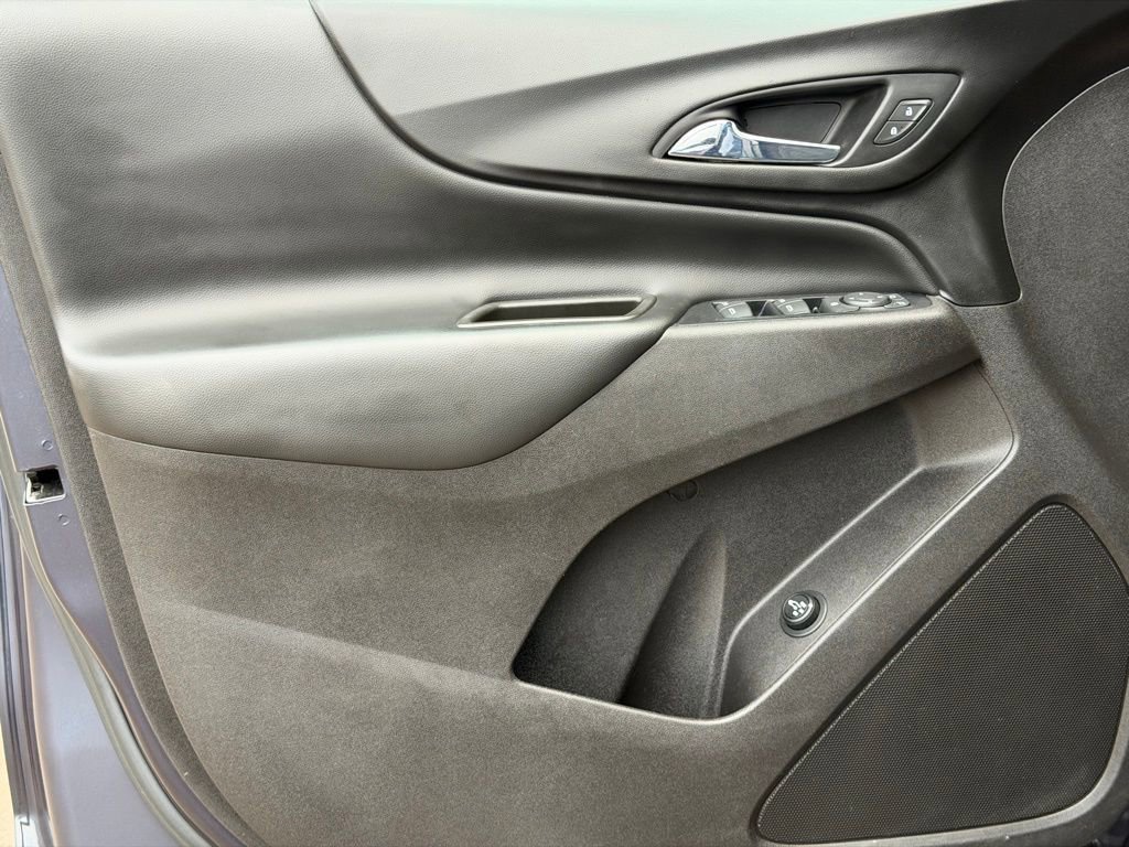 Used 2018 Chevrolet Equinox LT image 24