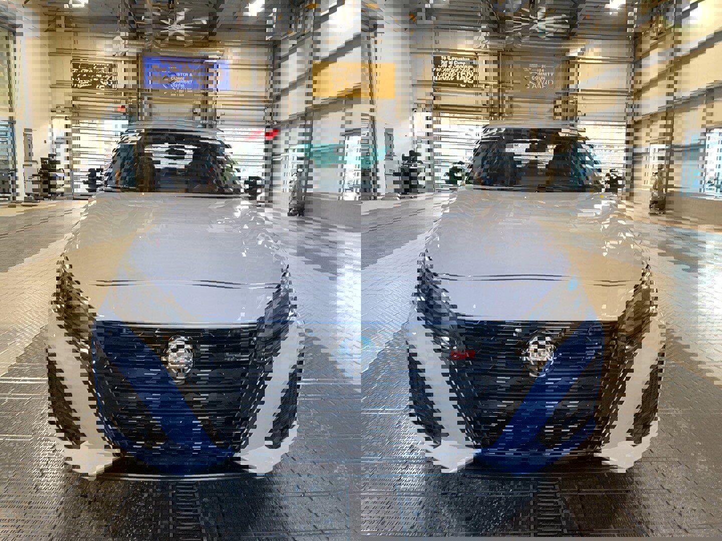 Used 2024 Nissan Altima 2.5 SR w/ SR Premium Package image 2