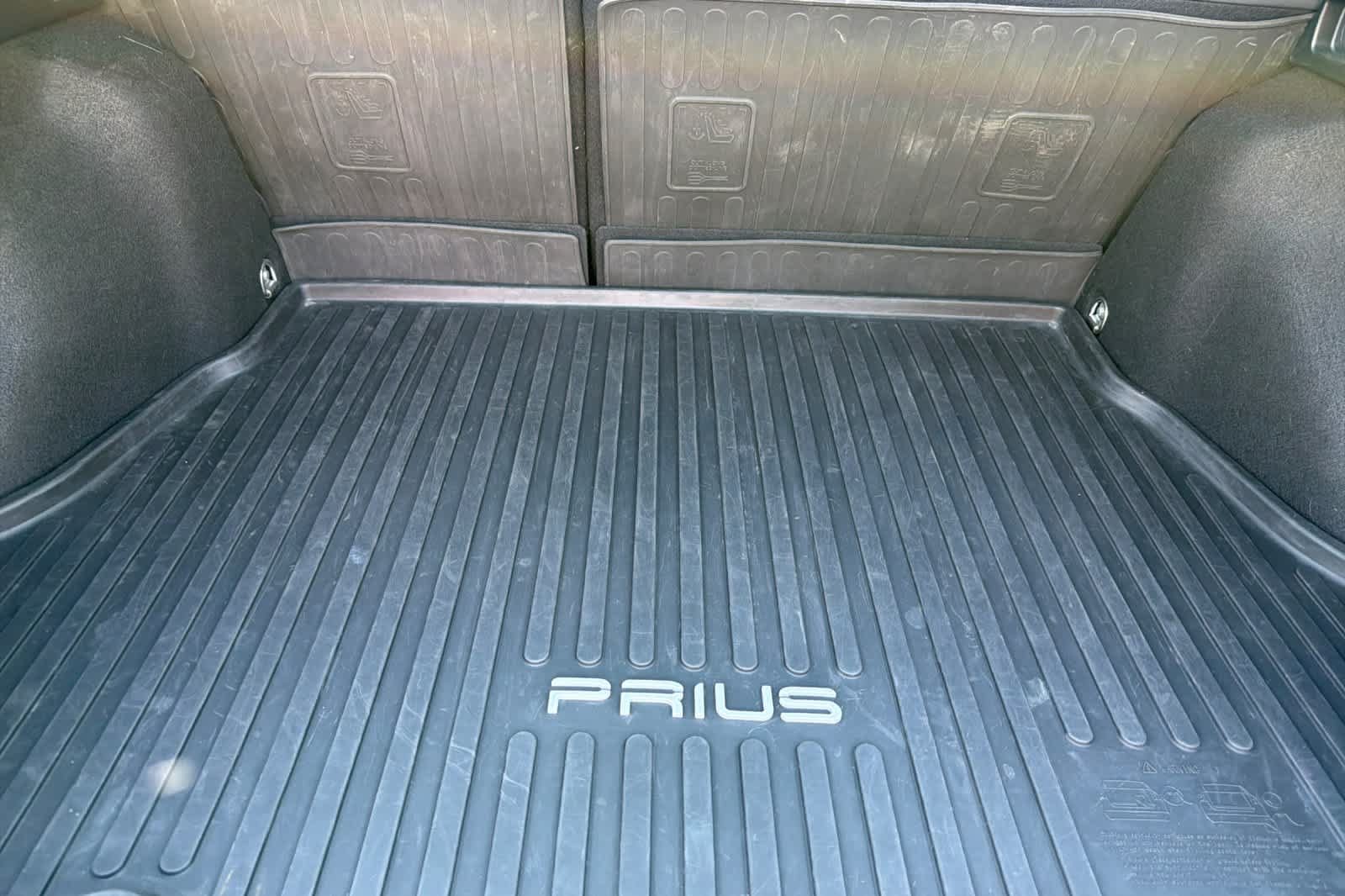 Used 2021 Toyota Prius LE AWD/4WD image 17
