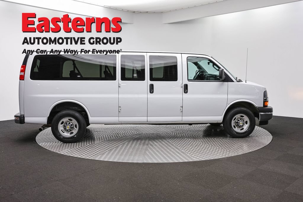 Used 2024 Chevrolet Express 3500 LT w/ LT Preferred Equipment Group RWD image 4