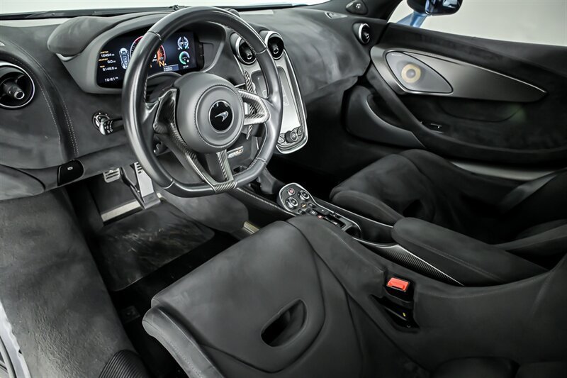 Used 2020 McLaren 600LT Spider RWD image 21
