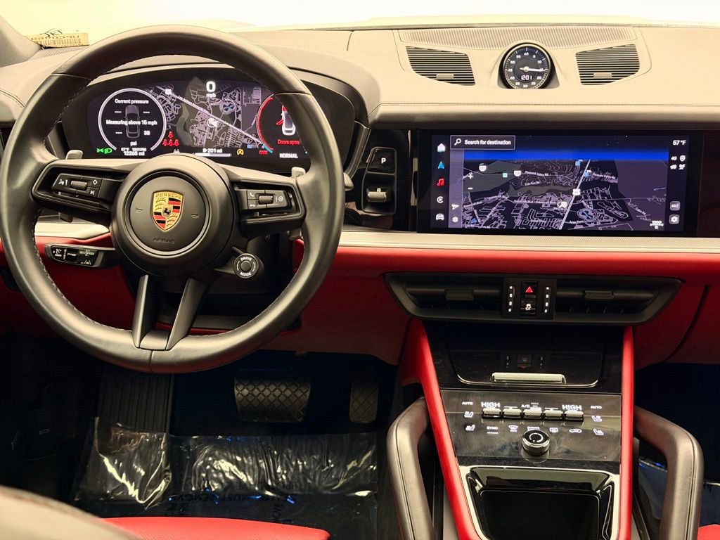 Used 2024 Porsche Cayenne Coupe image 26